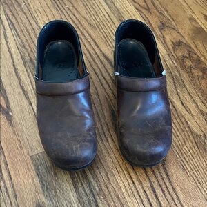 Men's Brown Leather Slip-On Clogs